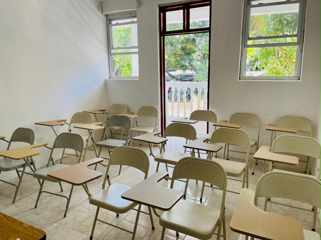 Vraie salle de classe à l'Institut De La Rhétorique, Babiole, Cap-Haïtien